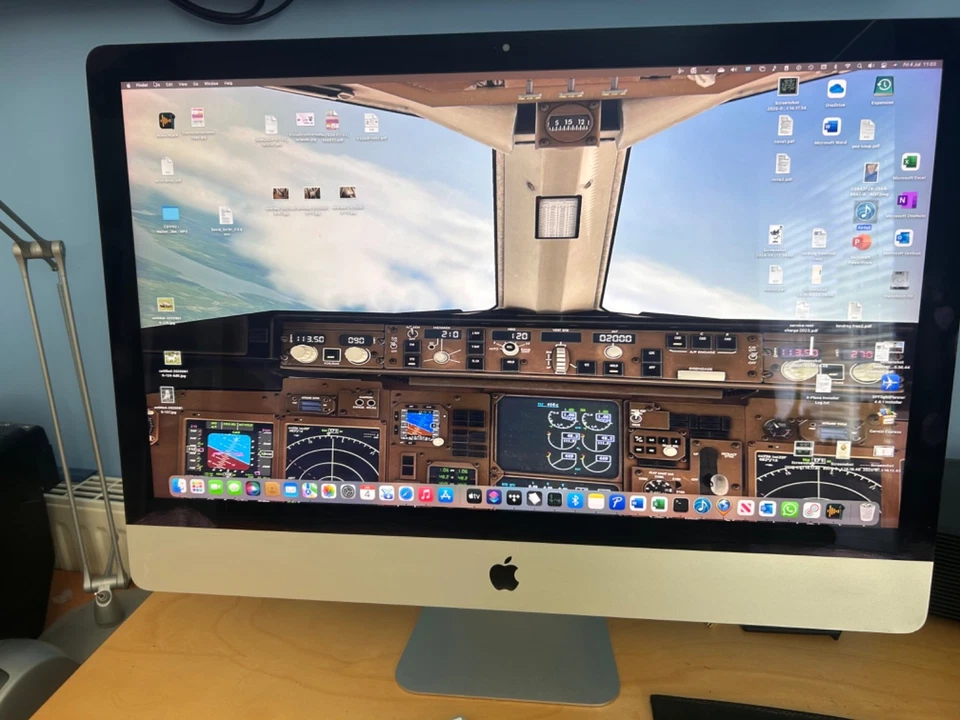 Apple iMac Retina 5k late 2015, 27 inch 4GHz Quad core Intel Core i7 inc  - Image 1 of 4