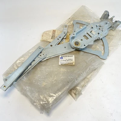 Vauxhall Corsa C Front Right Electric Window Lift Regulator Opel Genuine 9196411 - Image 1 of 3
