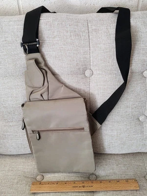 Travelon Bolso Bandolera Antirrobo X Cuerpo Crucero Vacaciones Lote Bolsillos Nailon Neutro Usado en Excelente Condición Foto 1 de 4