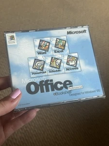 Microsoft Office 95 Professional i półka na książki - Zdjęcie 1 z 3