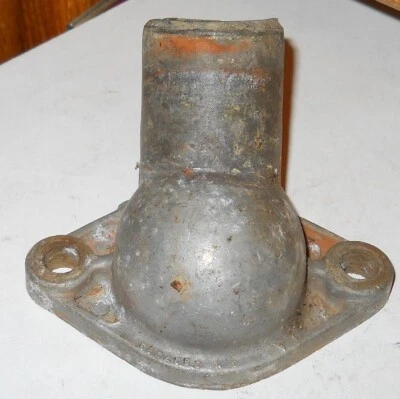 Chevrolet 1956-60 1962 Corvette FI 2X4 1964-65 termostato salida de agua carcasa Foto 1 de 4