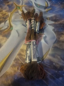 Menge 7 Braun Blumengarn Stickgarn Garn Knäuel DMC EINGESTELLT - Bild 1 von 4