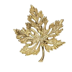 Maple Leaf Brooch Pin Textured Goldtone Metal Vintage Autumn Tree Plant - Picture 1 of 3