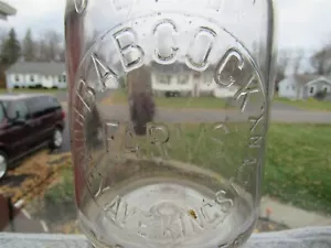 Botella de leche TREQ Babcock Farms Babcock's Dairy Hurley Ave Kingston NY ULSTER CO - Imagen 1 de 2