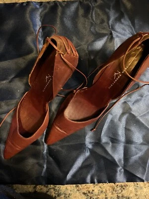 Zapatos de salón ALEXANDRA NEEL para mujer de cuero borgoña con tacones traseros de encaje/talla 41 Foto 1 de 4