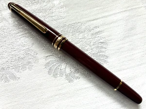 Montblanc Meisterstuck Classic 144 14k M Burgundy Fountain Pen - Picture 1 of 10