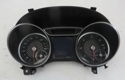 Mercedes-Benz A200d AMG W176 2016 velocímetro panel de instrumentos A1769000904 Foto 1 de 4