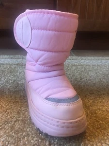 LOVELY GIRL WINTER BOOTS TODDLER SIZE 10 ~ HOOK AND LOOP FASTENERS ~ PINK - Picture 1 of 11