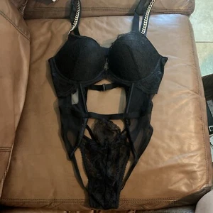 ¡Nuevo! Body de peluche Victoria’s Secret dorado con logotipo correa de encaje talla M nuevo con etiquetas - Imagen 1 de 14