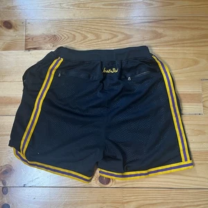Just Don Los Angeles Lakers schwarz gold Shorts XL Mesh Made in USA NBA Streetwear - Bild 1 von 8