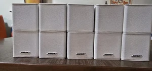5x Altoparlanti bianchi Bose Jewel doppio cubo Lifestyle/Acoustimass con cavi - Foto 1 di 4