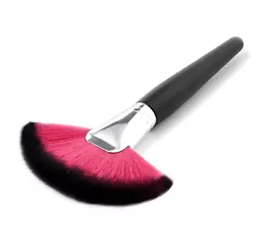 1 Pc Soft Nylon Large Fan Brush Makeup Beauty Tool Blush Brush Gift for Her - Picture 1 of 6