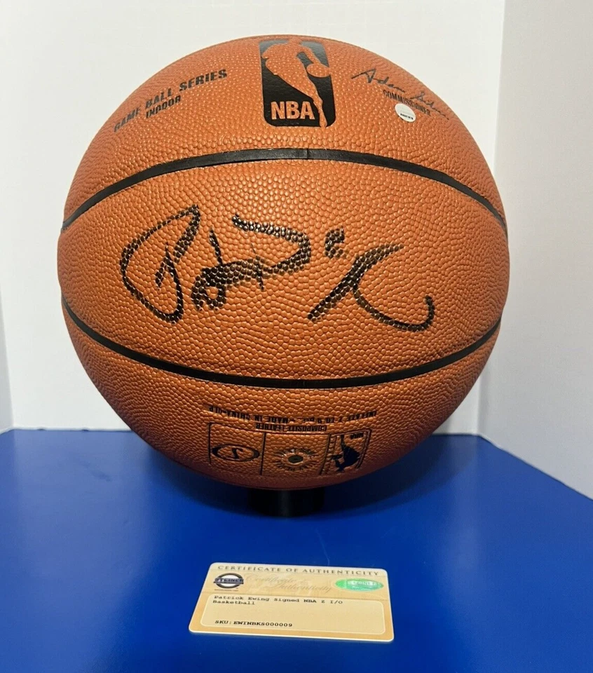 Patrick Ewing  NY Knicks Signed Spalding NBA Basketball AUTO Steiner  SS227979 - Image 1 of 4