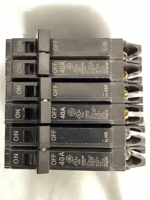 + Lote de 3 disyuntores GE 40 AMPERIOS doble polo THQP240 ahorro de espacio Foto 1 de 4