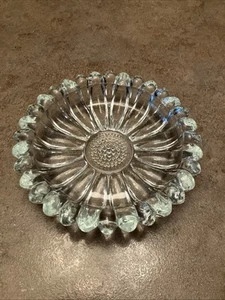 Vintage 1940’s-60’s Round Hazel Atlas Clear Ashtray Garden Party Coll. Sunflower - Picture 1 of 5