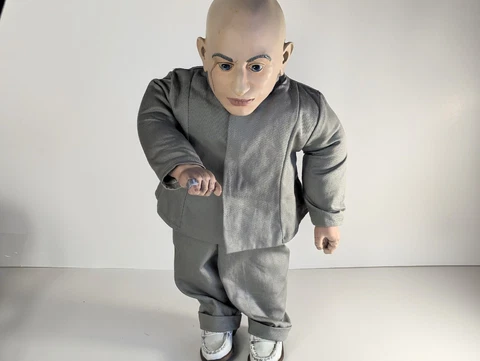 Vintage Austin Powers Dr.Evil ‘Mini Me’ talking doll McFarlane 1999 Cover