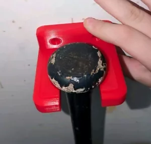 Soporte de montaje en pared para bate de béisbol para aluminio o madera... Hecho en EE. UU. - Imagen 1 de 4