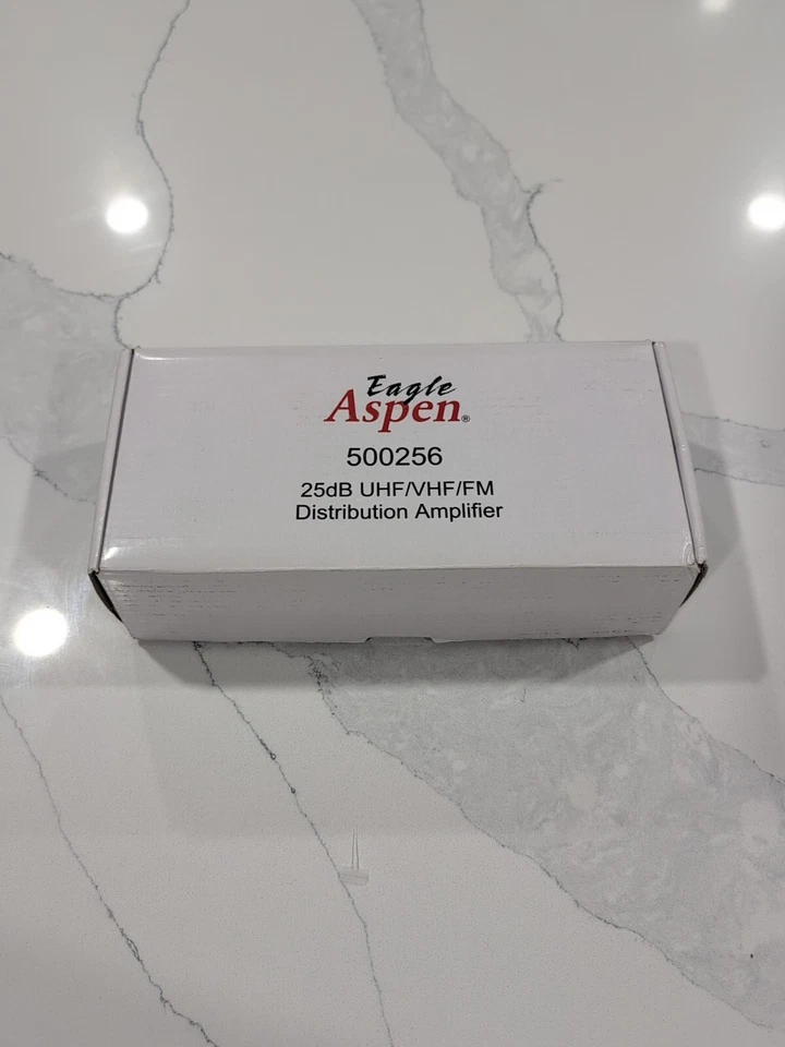 Amplificador de distribución Eagle Aspen 500256 25dB UHF/VHF/FM (plateado) Foto 1 de 4