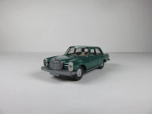 Wiking Modelle, Mercedes 200/8, patinagrün, 2. Version, CS-Nr.: 384/2D - Bild 1 von 10