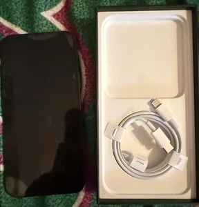 Apple iPhone 13 Pro Max 256 Gbs Unlocked Excellent Condition - Photo 1 sur 3