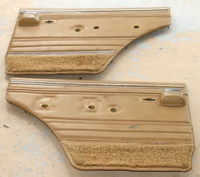 Par de painéis de porta traseira esquerda e direita para Jeep Grand Wagoneer 86-91 - Imagem 1 de 4