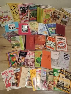 Over 35 Party Cookbook Lot Food Bar Christmas CBD D'Oeuvres Mixed Drink Cards - Bild 1 von 11