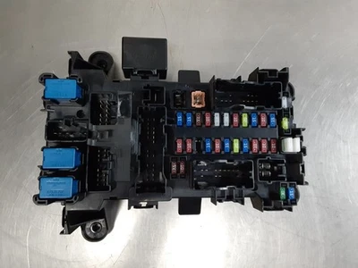 2006-2013 Suzuki Grand Vitara Interior Junction Block Fuse Box Assy 36710-64J00 - Image 1 of 4