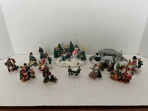lemax and unbranded Christmas world holiday table accent park and family figures - Bild 1 von 18