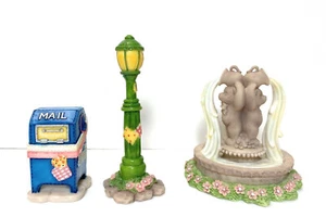 Cherished Teddies MAILBOX, LAMP POST, & WATER FOUNTAIN 1998 MEMBERS ONLY CT983 - Picture 1 of 7