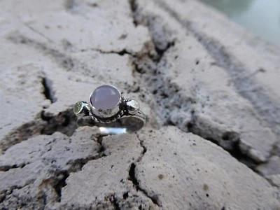 Anillo de calcedonia rosa aleación tono plata artesanal joyería empoderadora talla 6,75 Foto 1 de 4