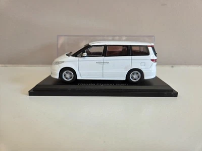 Hachette Norev 1/43 Honda Elysion - White - 2004 - Image 1 of 4