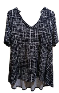 LuLaRoe Christy T Shir Woman tSize Large Black White Plaid Check like Design - Picture 1 of 10