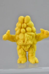 Keshi Ultraman Kaiju Alien Braco Yellow Gashapon Vintage 1" - Picture 1 of 4
