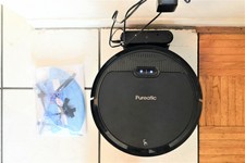 Pureatic V2-001 Automatic Robot Vacuum Cleaner. 
