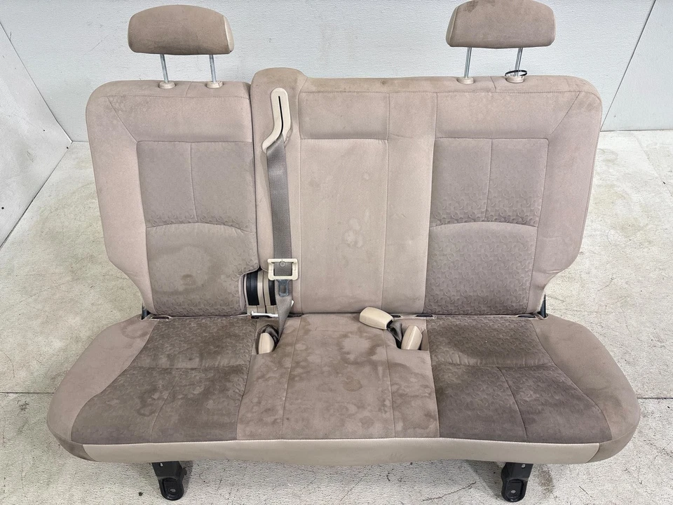 Conjunto de asiento trasero Saturn Vue 2002-2007 OEM Foto 1 de 4