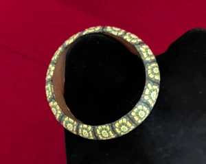 Floral bangle bracelet 8 in - Picture 1 of 4