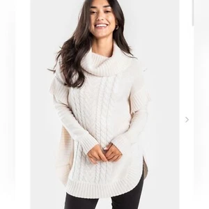 New Francesca's Emma Cable Knit Cream White Turtleneck Sweater Poncho Sz L/XL - Picture 1 of 4