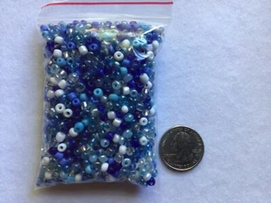 Großhandel Handwerk 1000 Stck. Großpackung 6/0 kleine Glasperlen 100 g TOLLES ANGEBOT blaue Mischung - Bild 1 von 2