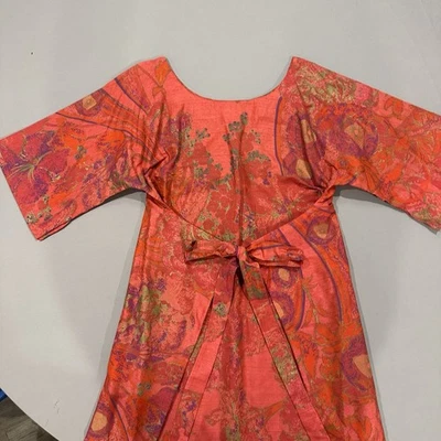 Vestido caftán vintage hecho a mano corbata roja larga Foto 1 de 4