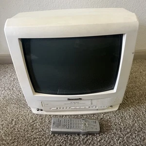 PANASONIC PV-C1352W 13" color crt tv-vhs player-fm radio w/remote - Picture 1 of 9