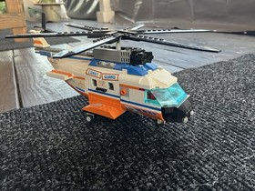 LEGO CITY Coast Guard Helicopter & Life Raft 7738 ith Minifigures