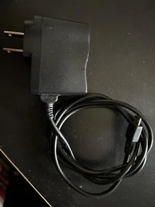 ZTE ADAPTER STC-A22O5010550M5-C POWER SUPPLY INPUT 110V-220V, OUTPUT 5V - Picture 1 of 5
