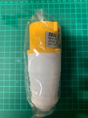 110V - 240V 3 Pin Industrial Site Plug 16A AMP Male Plug - Image 1 of 2