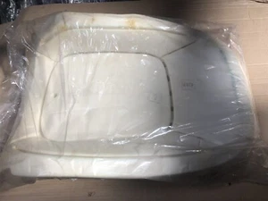¡ALMOHADILLA DE COJÍN DE RESPALDO DE ASIENTO LADO DERECHO JAGUAR XE 2017-2019!!!GENUINO!!! T4N4160 - Imagen 1 de 9