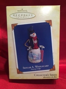NEW HALLMARK KEEPSAKE ORNAMENT SKYLAR A. WOOLSCARF SNOWTOP LODGE 2005 QX2405 - Picture 1 of 1
