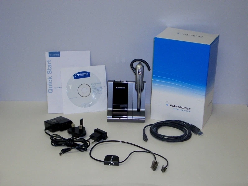 Refurbished Savi Office 100 WO100/A Mono Wireless Headset c/w UK & EU AC Charger - Image 1 of 1