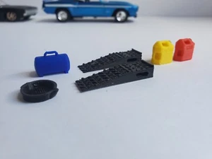Gas Diesel Cans Oil Pan Air Tank Ramps for 1/32 Scale Garage Shop Display - Picture 1 of 7