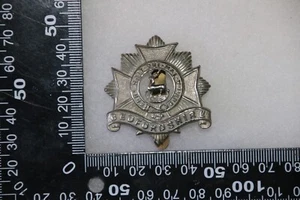 BRITISH ARMY METAL CAP BADGE BEDFORDSHIRE REGIMENT ALL WHITE METAL - Picture 1 of 2
