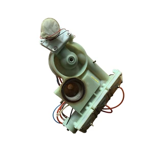 SIEMENS Sirona M1 / E Speibecken Saugereingang Absaugung Helferinnenelement - Bild 1 von 6