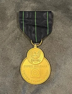 GENUINE Vintage United States Navy Expert Rifleman Medal, CLEAN! - Picture 1 of 1